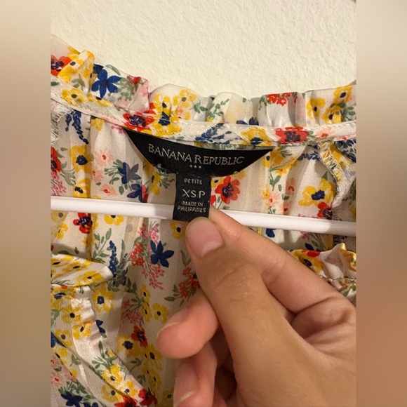 Banana Republic White Floral Ruffle Blouse with Yellow & Blue Blooms - Picture 3 of 5